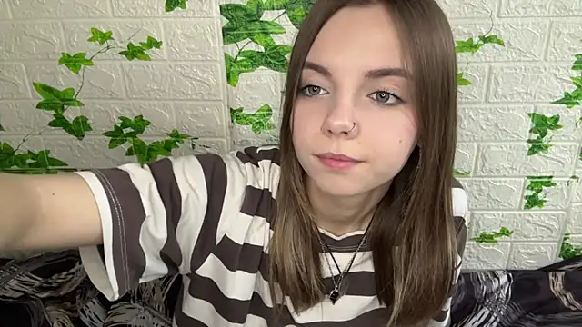 LisaPorse online show from June 5, 2026, 2:12 pm