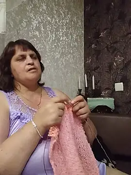 Snapshot of LisichkaOksana chatting on July 3, 2026, 6:58 pm LisichkaOksana online show from July 3, 2026, 6:58 pm