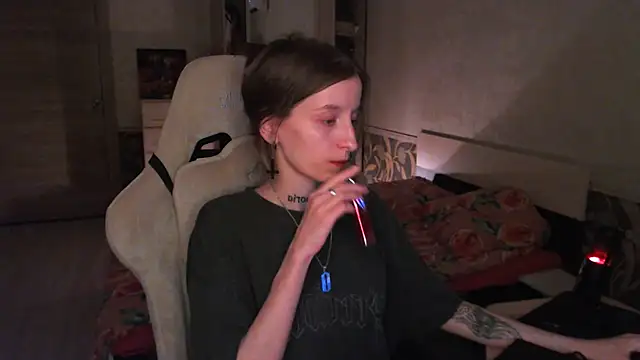 Snapshot of cath_alien chatting on May 22, 2026, 9:35 pm cath alien online show from May 22, 2026, 9:35 pm