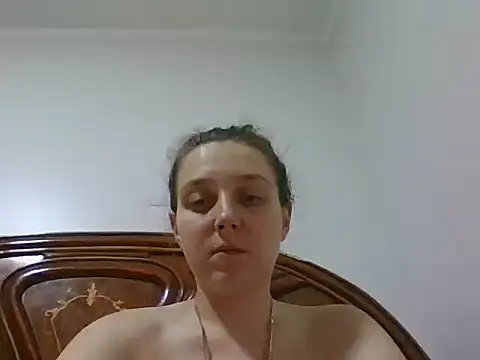 Snapshot of Loulou_fck chatting on July 17, 2026, 6:38 pm Loulou fck online show from July 17, 2026, 6:38 pm