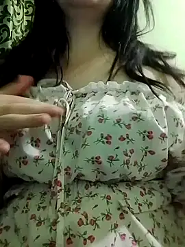 Snapshot of MiaRox chatting on June 9, 2026, 8:21 pm MiaRox online show from June 9, 2026, 8:21 pm
