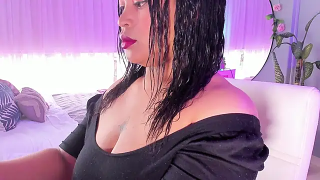 Snapshot of Bianca_DVarela chatting on June 8, 2026, 1:11 pm Bianca DVarela online show from June 8, 2026, 1:11 pm