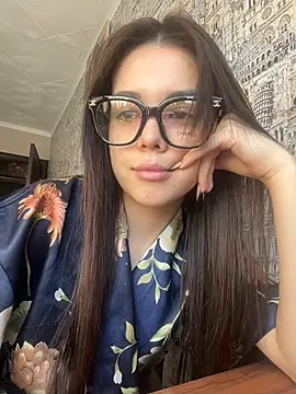 Snapshot of aloeeevera444 chatting on May 19, 2026, 11:06 am aloeeevera444 online show from May 19, 2026, 11:06 am