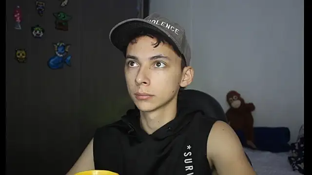 Snapshot of archi_love chatting on December 8, 2024, 10:36 pm archi love online show from December 8, 2024, 10:36 pm