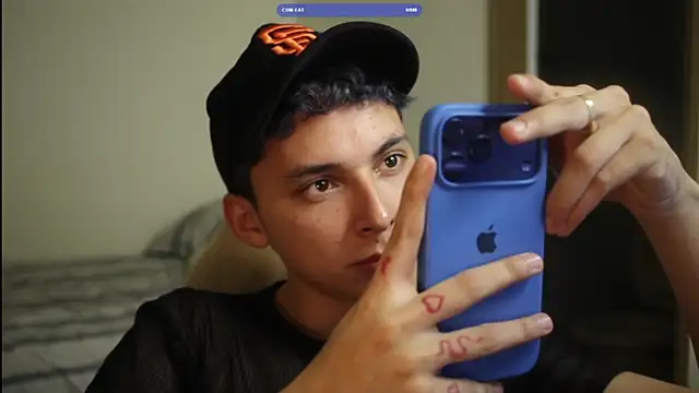 Snapshot of archi_love chatting on March 3, 2026, 8:10 am archi love online show from March 3, 2026, 8:10 am