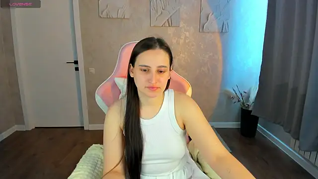 Snapshot of Elizabet_Colllins chatting on June 18, 2026, 1:48 am Elizabet Colllins online show from June 18, 2026, 1:48 am