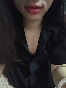 Linh-Anhh online show from May 31, 2026, 9:04 pm