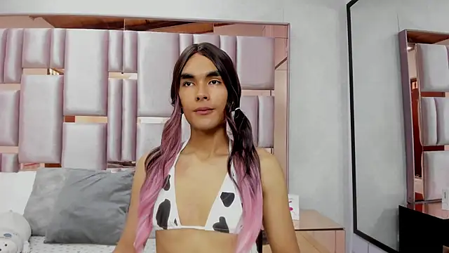 MiaBuny online show from June 23, 2026, 7:56 pm