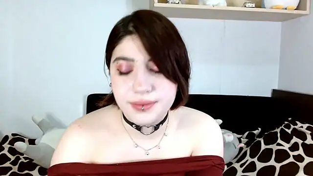 Snapshot of Oriana_secret chatting on June 27, 2026, 4:07 am Oriana secret online show from June 27, 2026, 4:07 am