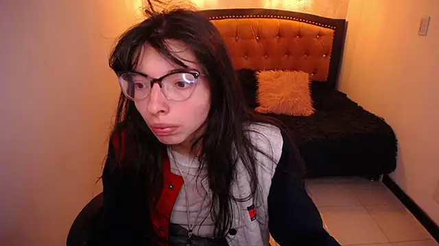 Allyshon  online show from June 19, 2026, 7:52 pm