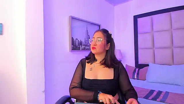 AlissBluumm online show from July 1, 2026, 12:33 am