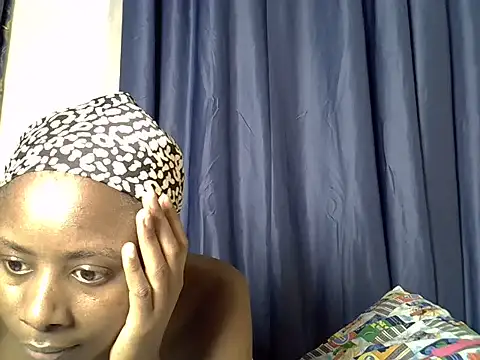 youngdvia online show from June 4, 2026, 8:13 pm