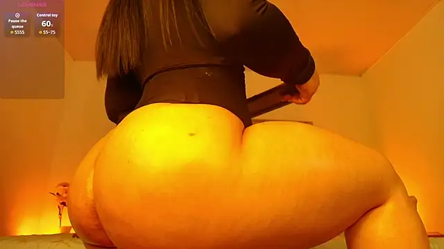 sofia sterling online show from June 26, 2026, 11:10 pm