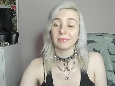 Snapshot of velvetanne chatting on July 1, 2026, 6:36 am velvetanne online show from July 1, 2026, 6:36 am