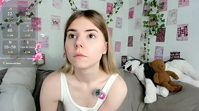 Snapshot of Honey_Lia chatting on June 18, 2026, 10:09 am Honey Lia online show from June 18, 2026, 10:09 am