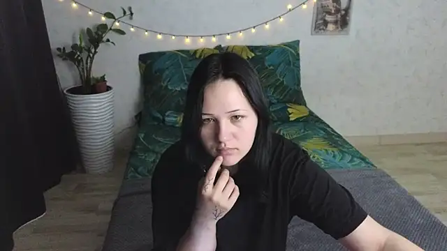 Snapshot of Tori_cute chatting on June 14, 2026, 1:24 am Tori cute online show from June 14, 2026, 1:24 am