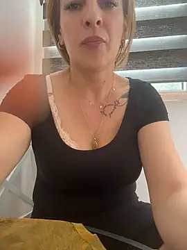 Snapshot of Hot-Milf4U chatting on June 23, 2026, 11:30 am Hot-Milf4U online show from June 23, 2026, 11:30 am