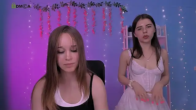 lyra desire online show from June 25, 2026, 7:30 pm