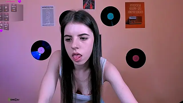 lyra desire online show from June 15, 2026, 12:01 am