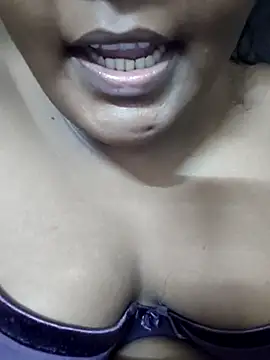 Snapshot of Yazhi_THUG_DeSi chatting on July 9, 2026, 3:33 pm Yazhi THUG DeSi online show from July 9, 2026, 3:33 pm