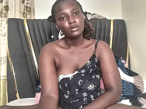 Snapshot of sexyleah25 chatting on June 19, 2026, 6:41 am sexyleah25 online show from June 19, 2026, 6:41 am