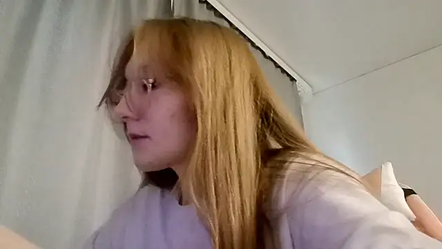 Snapshot of LauraTurber chatting on May 24, 2026, 3:34 pm LauraTurber online show from May 24, 2026, 3:34 pm