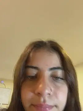 Hanna Cruz  online show from July 2, 2026, 1:39 pm