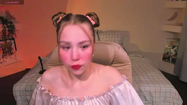 Snapshot of Muse228 chatting on June 4, 2026, 7:07 pm Muse228 online show from June 4, 2026, 7:07 pm