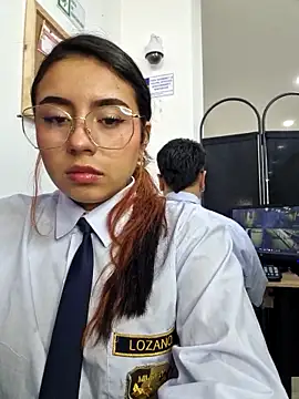 Snapshot of Angela__05 chatting on June 3, 2026, 2:33 pm Angela 05 online show from June 3, 2026, 2:33 pm