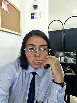 Snapshot of Angela__05 chatting on June 24, 2026, 7:01 pm Angela 05 online show from June 24, 2026, 7:01 pm