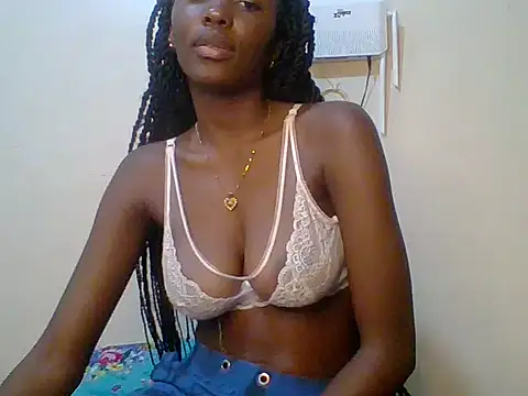 Snapshot of Shania_loveer chatting on June 3, 2026, 8:02 pm Shania loveer online show from June 3, 2026, 8:02 pm