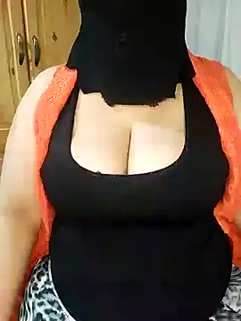 Snapshot of Farisa-24 chatting on June 14, 2026, 7:37 pm Farisa-24 online show from June 14, 2026, 7:37 pm