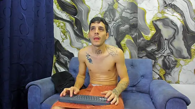 Snapshot of boy_max_latin chatting on June 5, 2026, 7:58 am boy max latin online show from June 5, 2026, 7:58 am