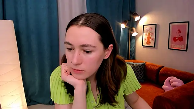 Snapshot of polly_pop_ chatting on June 7, 2026, 9:47 am polly pop online show from June 7, 2026, 9:47 am