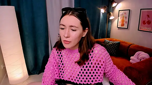 Snapshot of polly_pop_ chatting on July 5, 2026, 2:27 am polly pop online show from July 5, 2026, 2:27 am