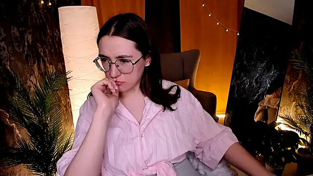 Snapshot of polly_pop_ chatting on July 18, 2026, 10:02 am polly pop online show from July 18, 2026, 10:02 am