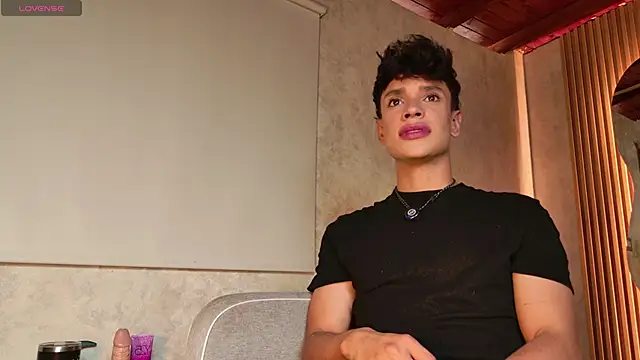 Ander asford77 online show from June 12, 2026, 12:25 pm