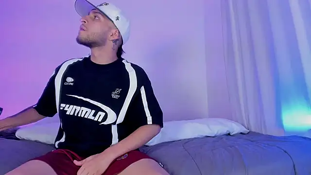  Kevin xxx online show from October 29, 2025, 6:12 am