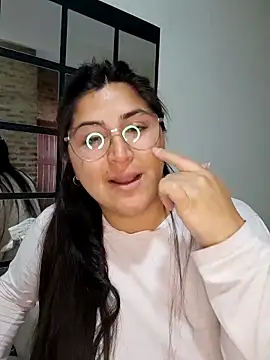 morena95  online show from May 26, 2026, 12:58 pm