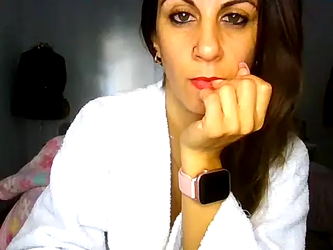 lujancita8 online show from May 21, 2026, 12:02 pm