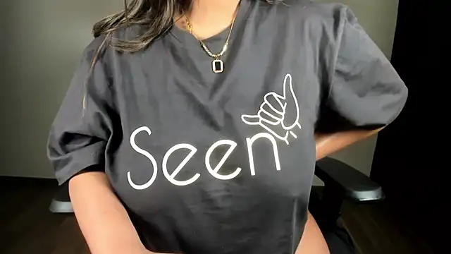 Puja cam5 online show from May 20, 2026, 5:32 pm