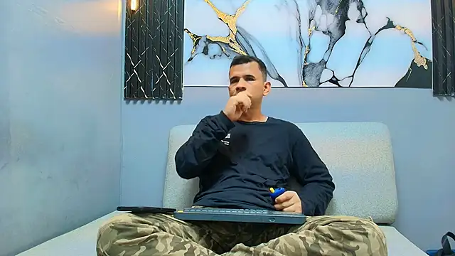 Snapshot of matthew_white2 chatting on May 22, 2026, 7:23 pm matthew white2 online show from May 22, 2026, 7:23 pm