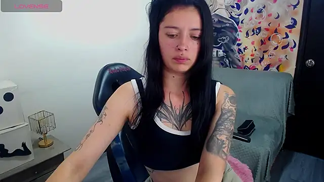 Lucia evans22 online show from July 10, 2026, 7:47 pm