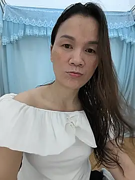 Snapshot of Lye_lovely chatting on July 4, 2026, 2:10 pm Lye lovely online show from July 4, 2026, 2:10 pm