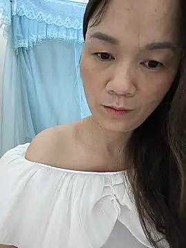 Snapshot of Lye_lovely chatting on July 7, 2026, 9:07 pm Lye lovely online show from July 7, 2026, 9:07 pm