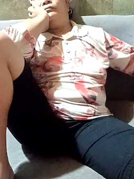Snapshot of Bong_sexy chatting on June 28, 2026, 4:13 pm Bong sexy online show from June 28, 2026, 4:13 pm