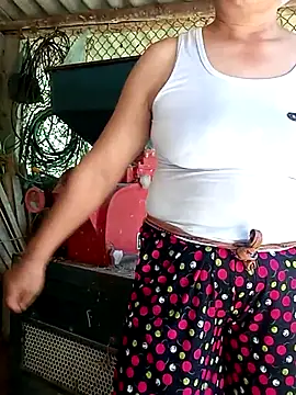 Snapshot of Bong_sexy chatting on July 4, 2026, 3:57 am Bong sexy online show from July 4, 2026, 3:57 am