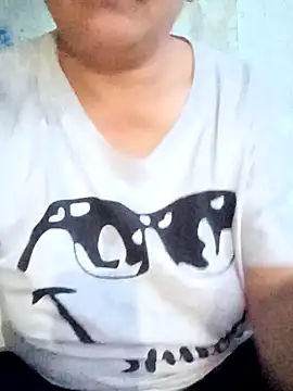 Snapshot of Bong_sexy chatting on June 18, 2026, 10:15 pm Bong sexy online show from June 18, 2026, 10:15 pm