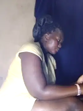 Snapshot of Cute-mish chatting on June 17, 2026, 7:57 pm Cute-mish online show from June 17, 2026, 7:57 pm
