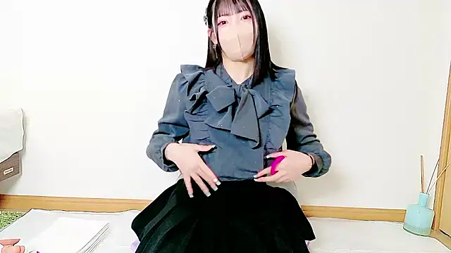 Hoshi Minami online show from May 21, 2026, 12:35 pm